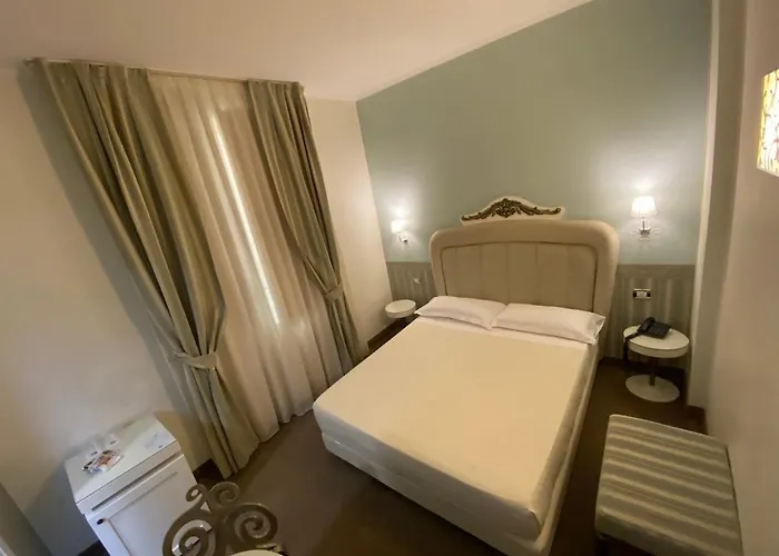 מלון Jr Oriente 4*