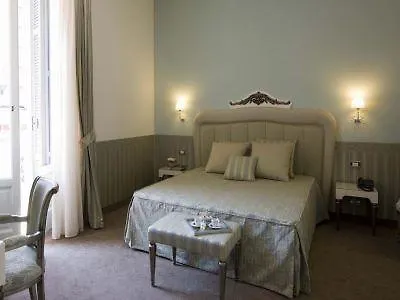 Jr Oriente 4*