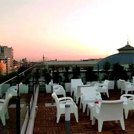 Jr Oriente Готель