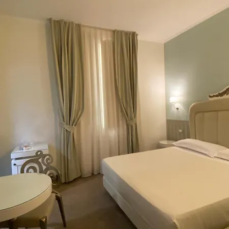 Jr Oriente 4* Bari