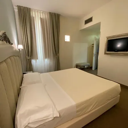 Jr Oriente Hotell