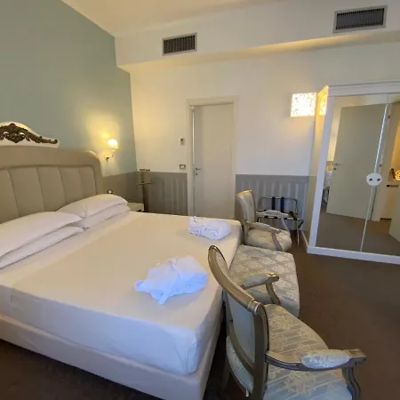 Jr Oriente Hotell