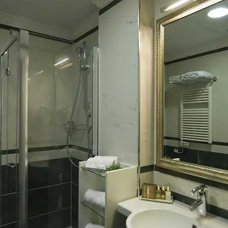 Jr Oriente 4*