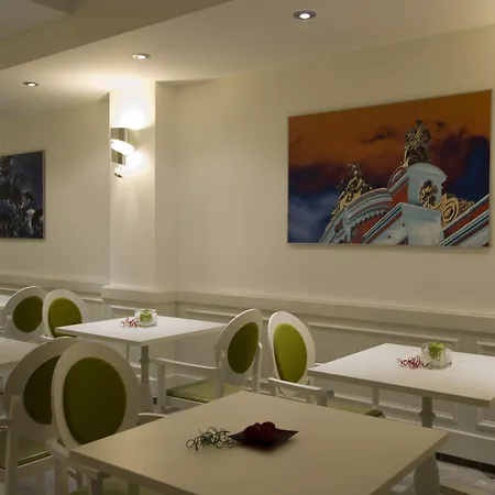 Готель Jr Oriente 4*