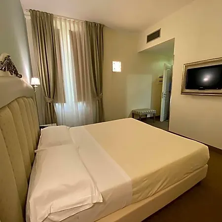 Jr Oriente 4* 巴里