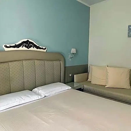 Jr Oriente 4*