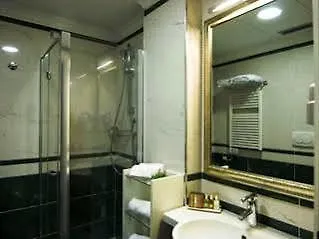 Jr Oriente 4*