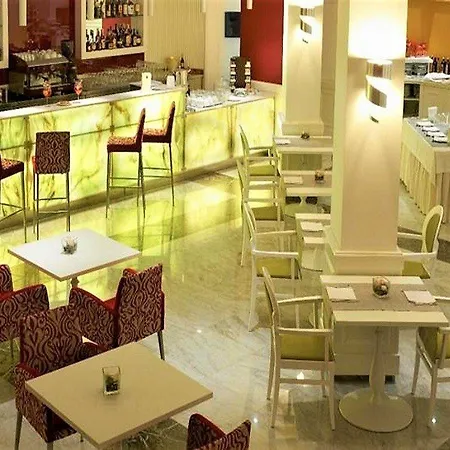 Jr Oriente 4*