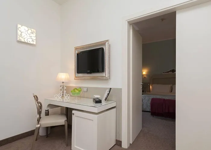 Jr Oriente Готель 4*