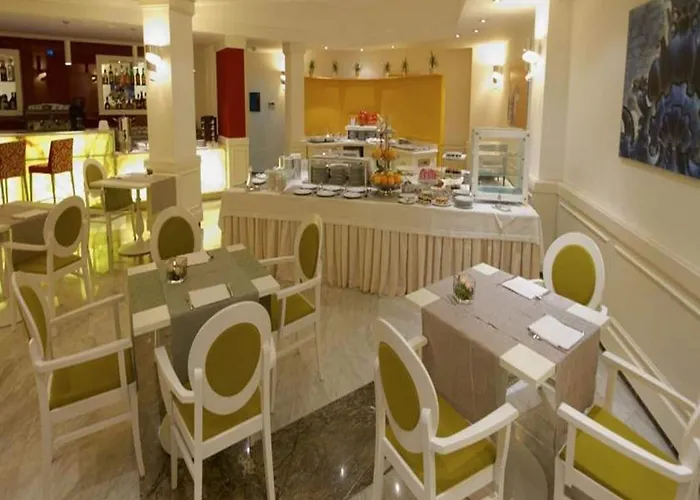 Jr Oriente Готель 4*